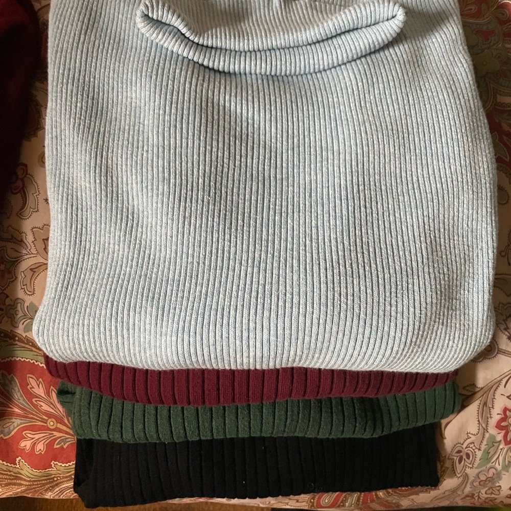 (4) Old Navy Turtlenecks